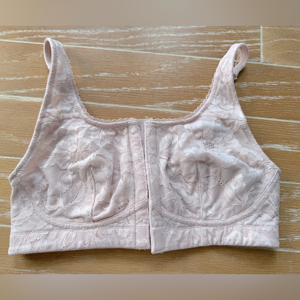 Victoria's Secret Blush Lace Mastectomy Pocketed Bra